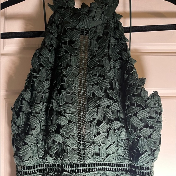 LIKE NEW BARDOT Forrest Green Gemma Halter Floral Leaf Lace Sheath Dres - Picture 3 of 6